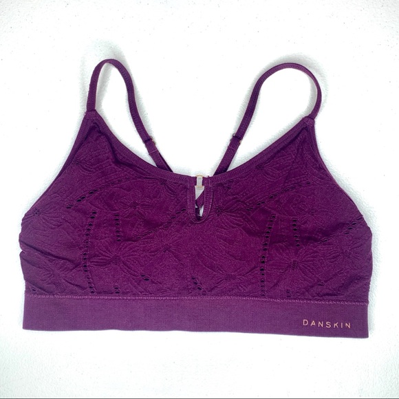 danskin keyhole sports bra